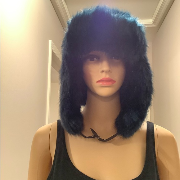 Fabulous Furs Women's Blue Faux Fur Trapper Hat - Picture 9 of 13